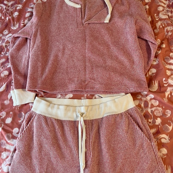 American Eagle Lounge Set - Picture 1 of 2